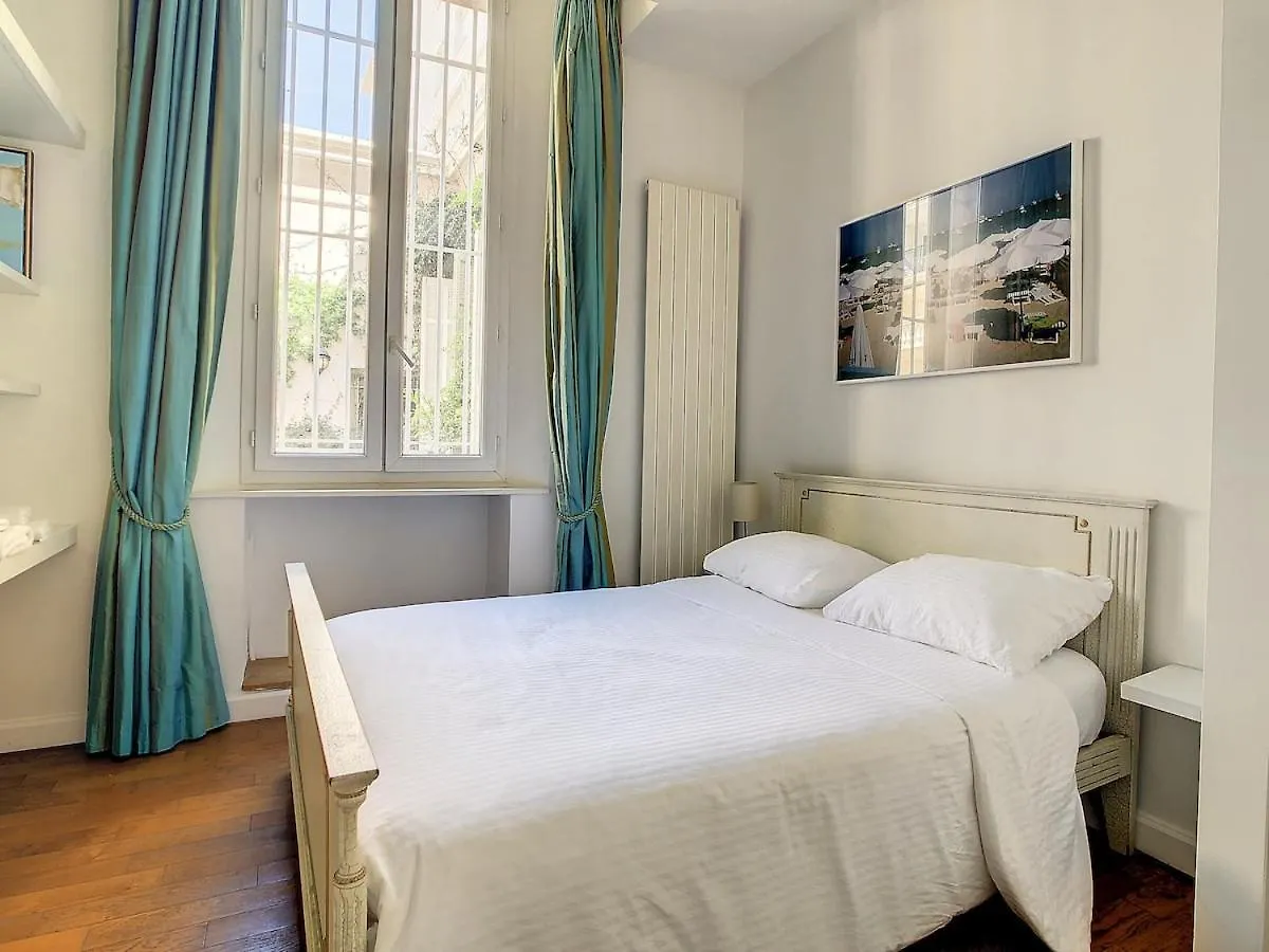 Pura Vida Apartment Cannes