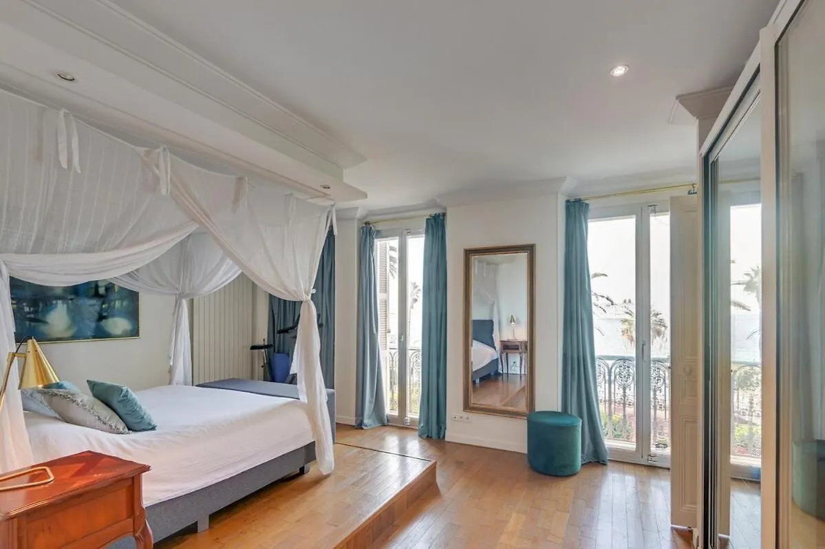 Pura Vida Apartment Cannes
