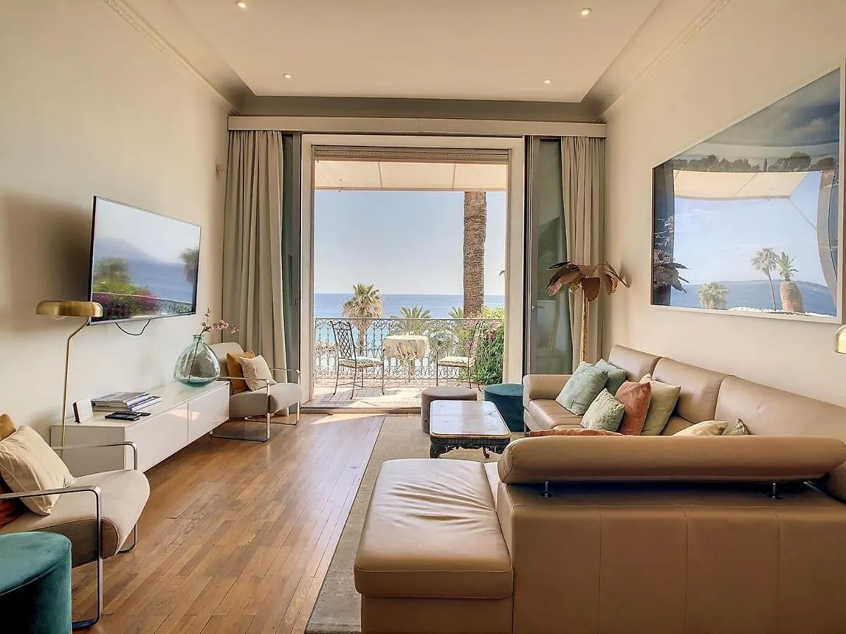 Pura Vida Apartment Cannes