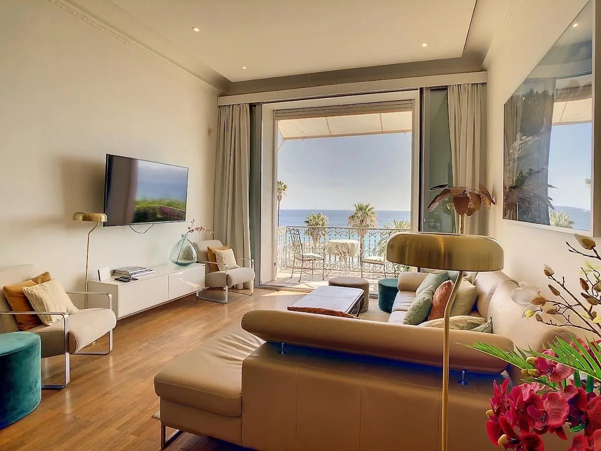 Pura Vida Apartment Cannes