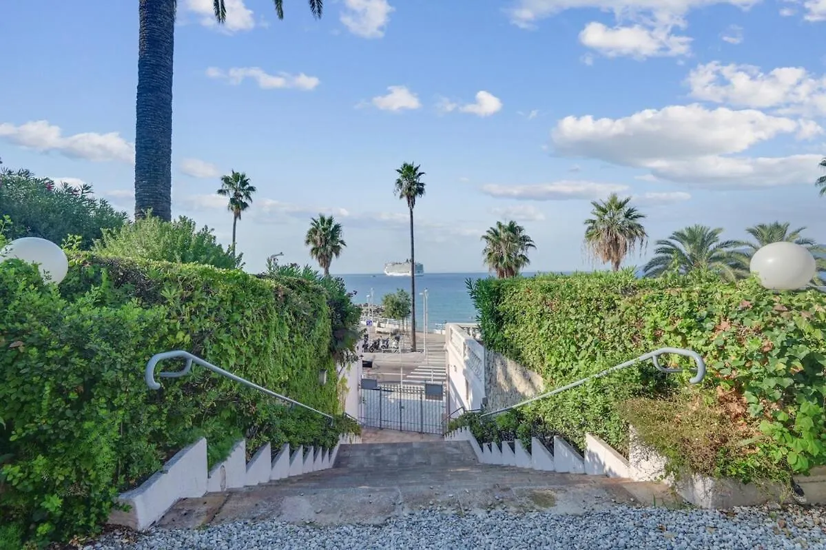 Pura Vida Apartment Cannes France