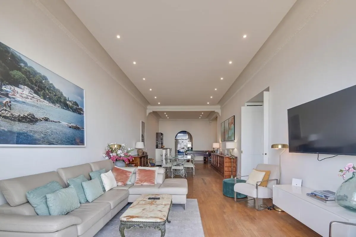 Pura Vida Apartment Cannes