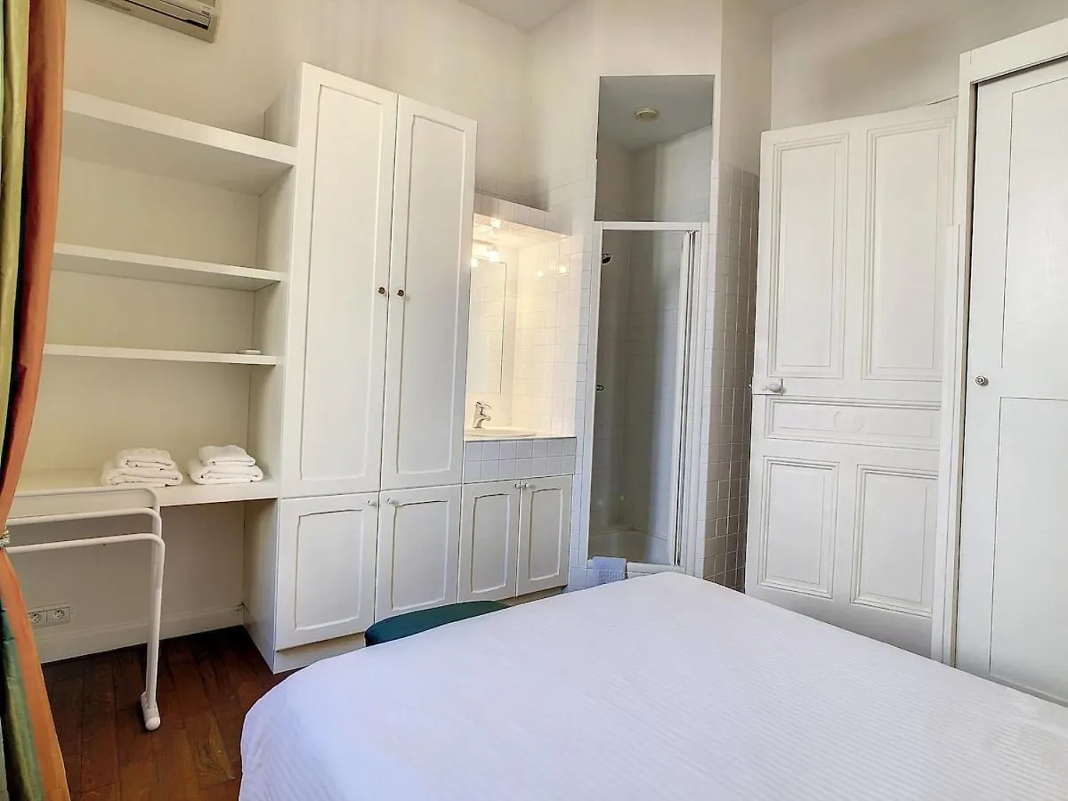 Pura Vida Apartment Cannes France