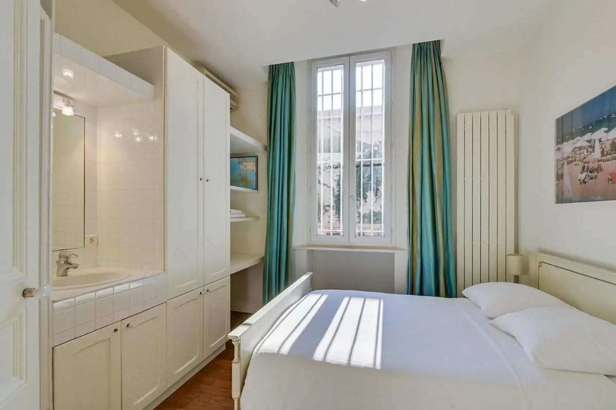 Pura Vida Apartment Cannes