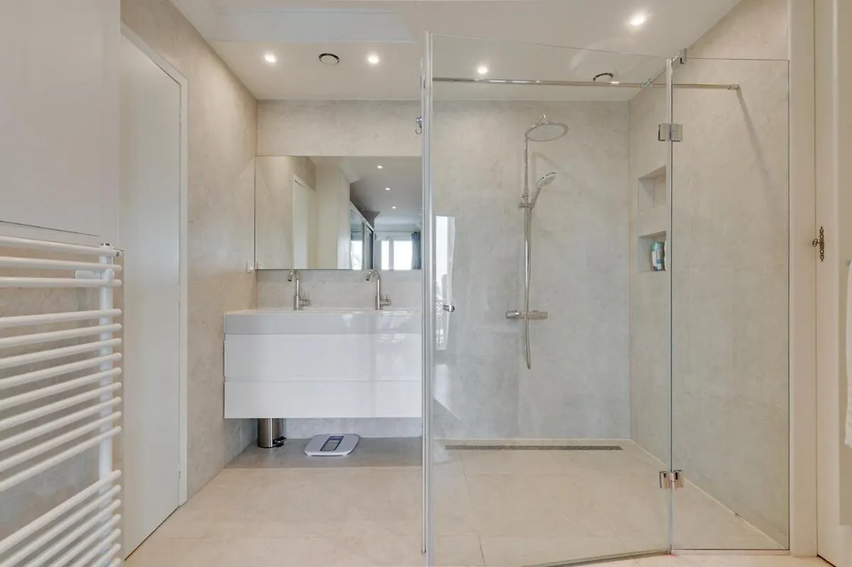 Pura Vida Apartment Cannes France