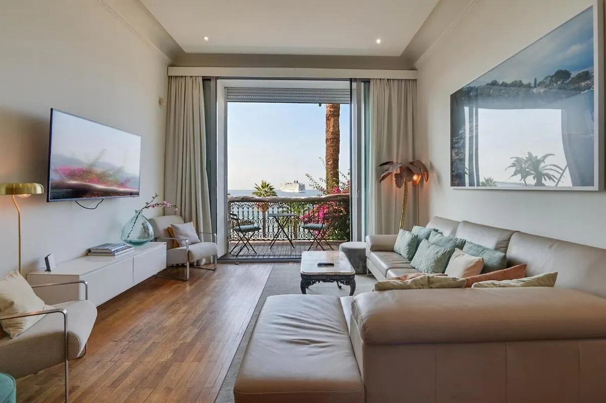Pura Vida Apartment Cannes France